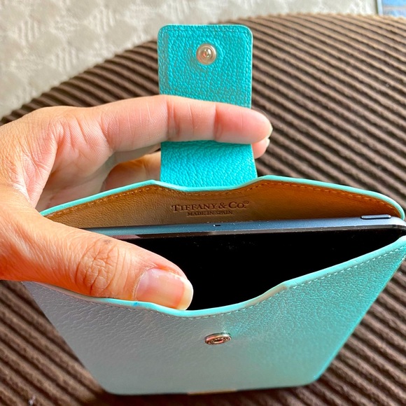 Tiffany and co. Eggshell blue Pebbled leather iPad mini case, barely used - Picture 3 of 5
